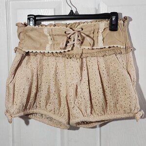 Liz Lisa Lace Cutwork Balloon Shorts